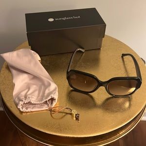 Womens Tory Burch Non-polarized Sunglasses! Black size 57 . 18